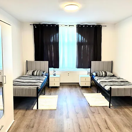 Mit Balkon 3* 켐니츠