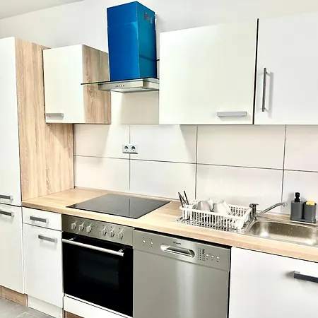 Mit Balkon 아파트