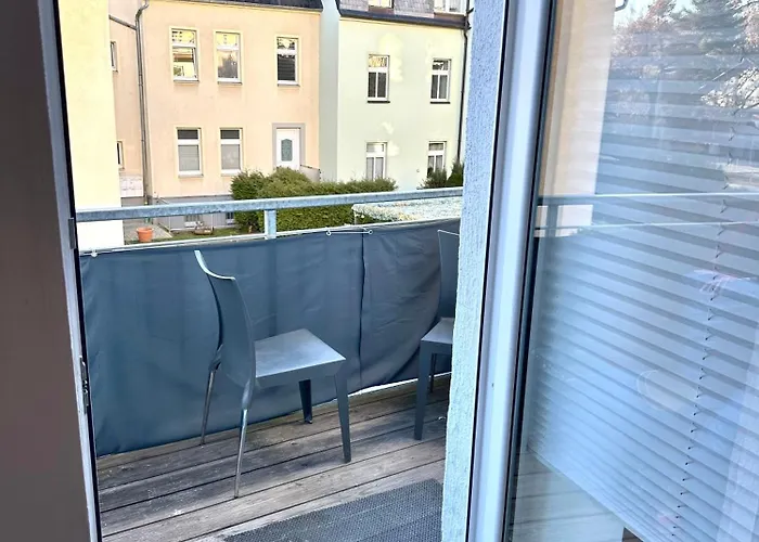 Mit Balkon