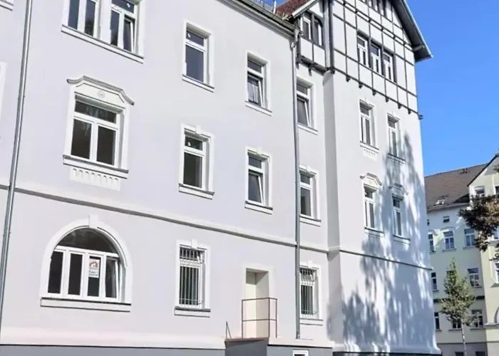 Apartment Mit Balkon